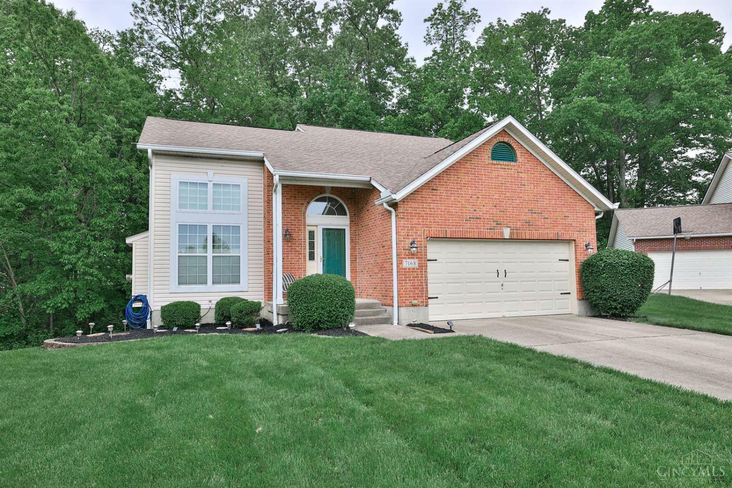 Property Photo: 7168 Wethersfield Drive OH 45039