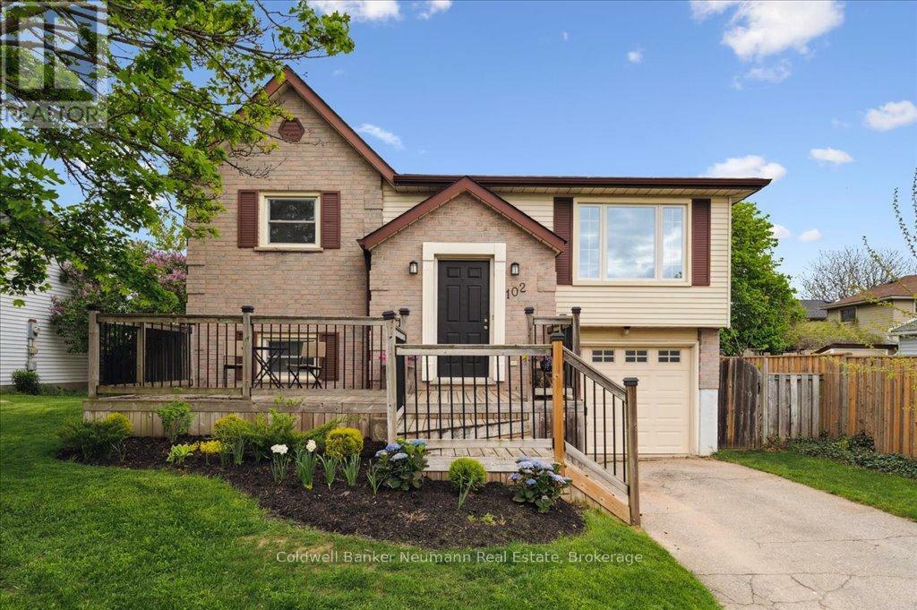 Property Photo: 102 Barnicke Drive ON N3C 3M4