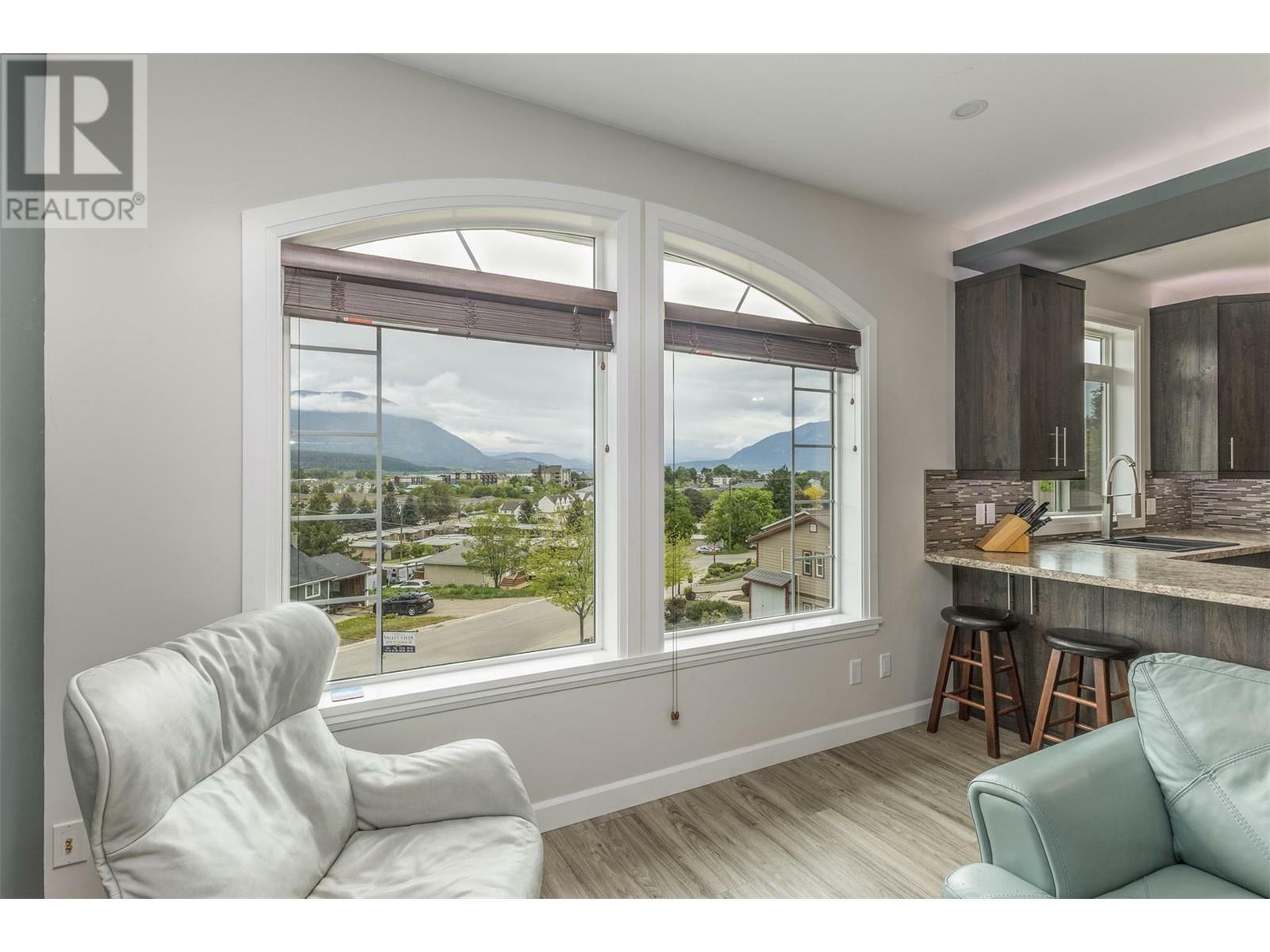1070 1 Street Southeast 32  Salmon Arm BC V1E 0B6 photo