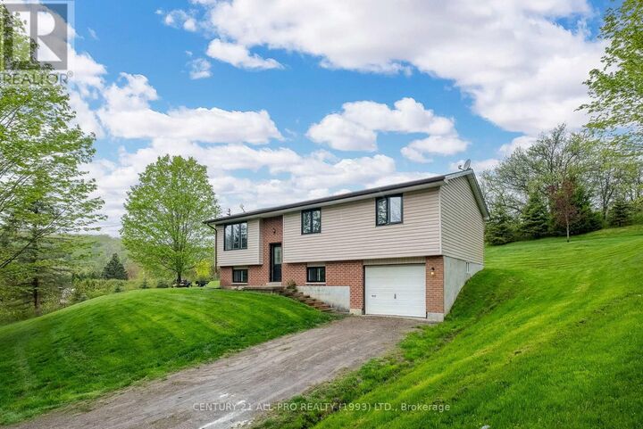 Property Photo: 3791 Harwood Road ON K0K 1C0