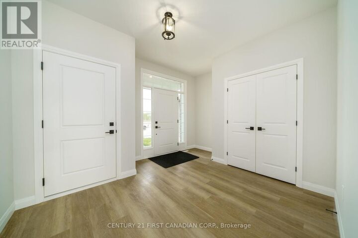 Property Photo:  6 Sheldabren Street  ON N0M 1A0 
