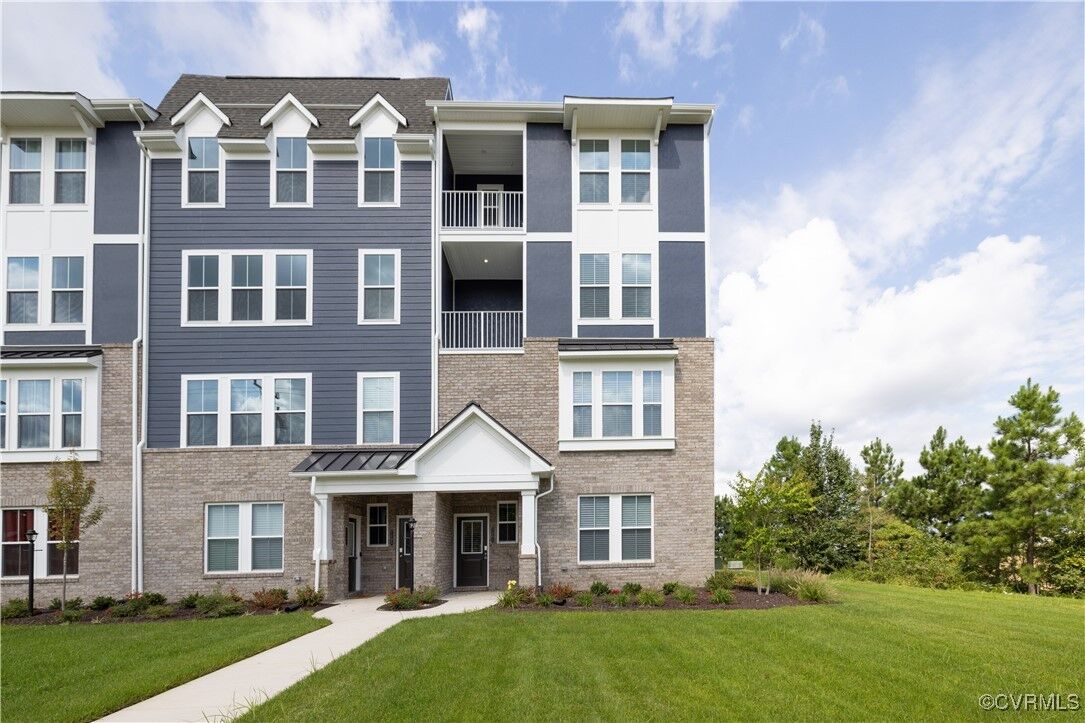 Property Photo:  7201 Hancock Chase Court J2  VA 23832 