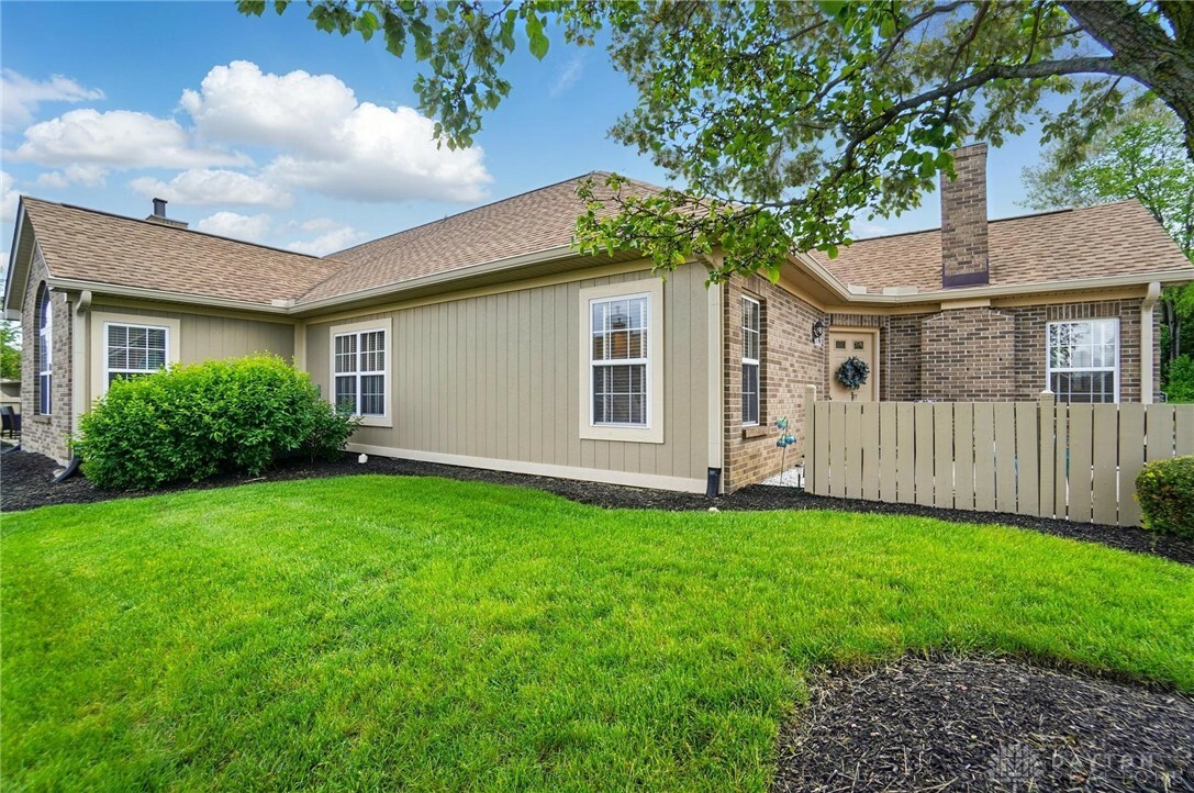 Property Photo: 2792 Austin Place 9 OH 45431