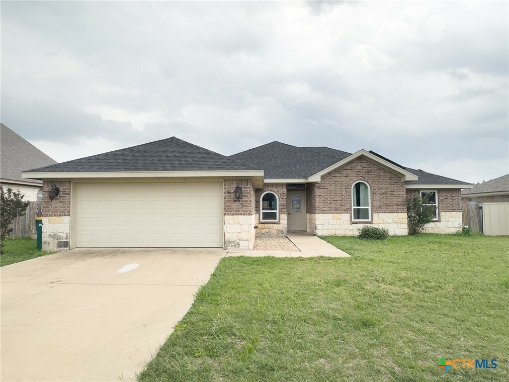 Property Photo: 308 Oak Ridge Drive TX 76559
