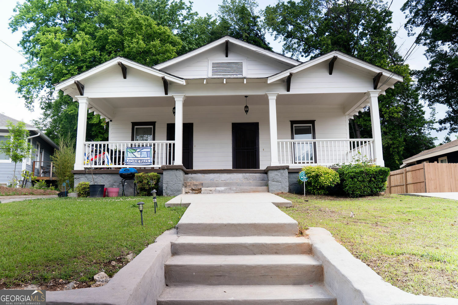 Property Photo: 825 Brookline Street SW GA 30310