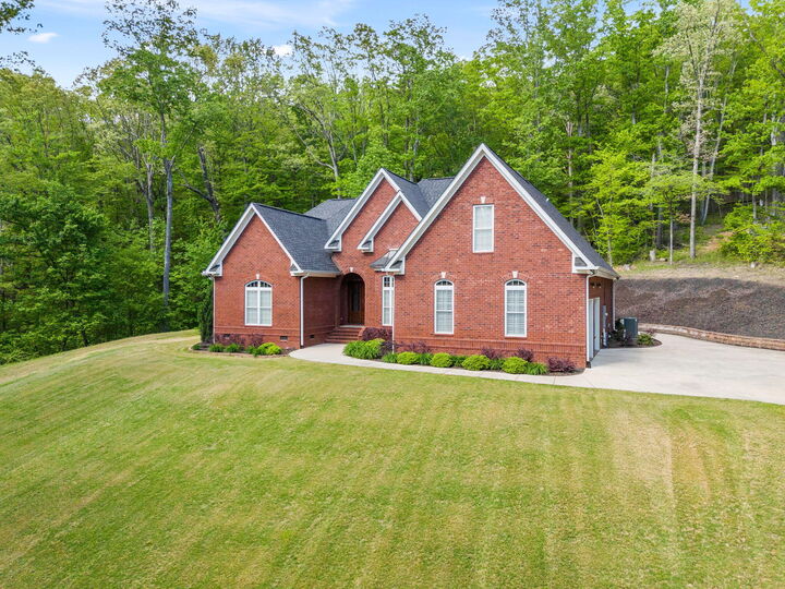 Property Photo: 680 Skillet Gap Road TN 37419