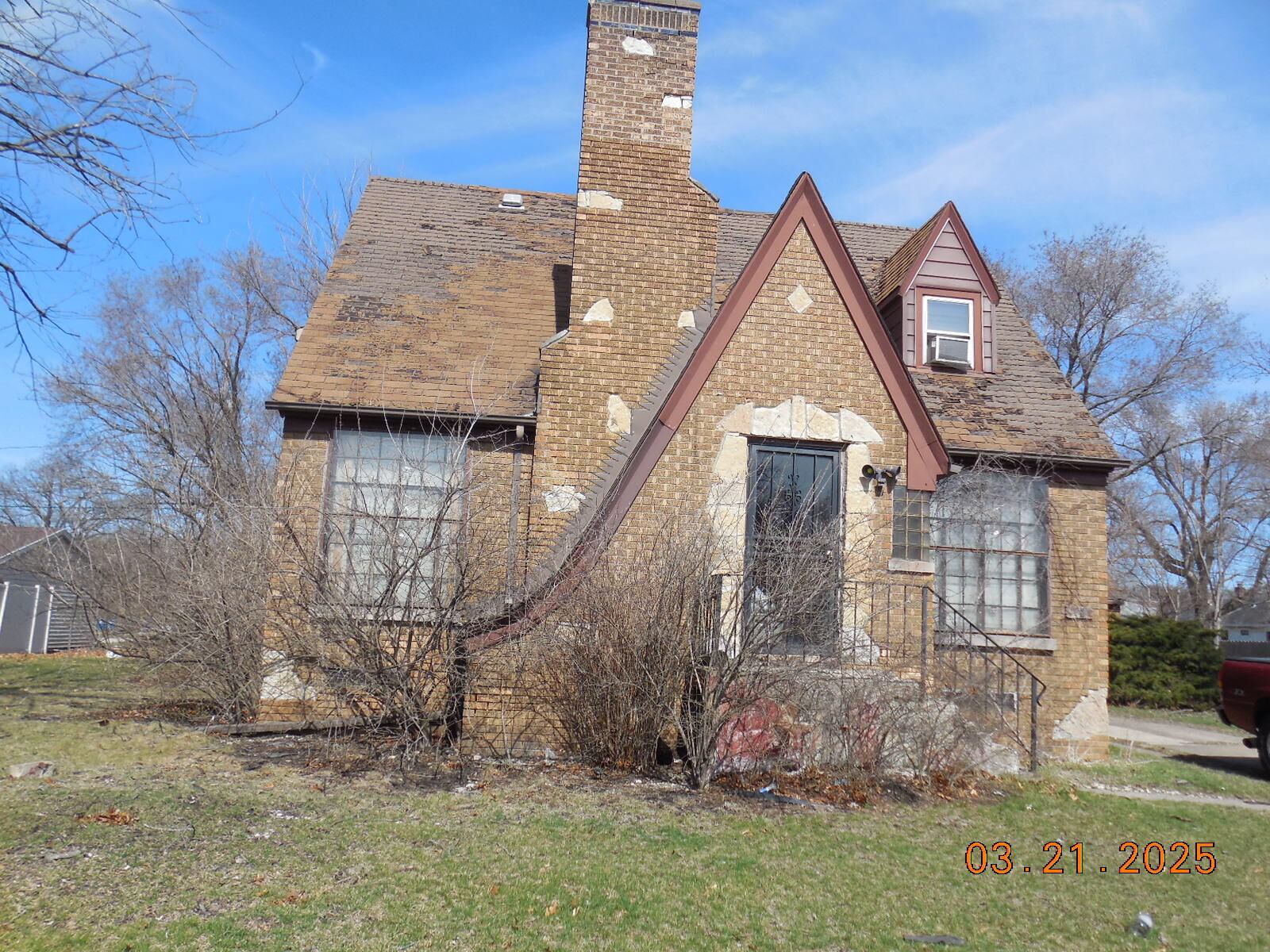 Property Photo:  4224 W 10th Avenue  IN 46404 