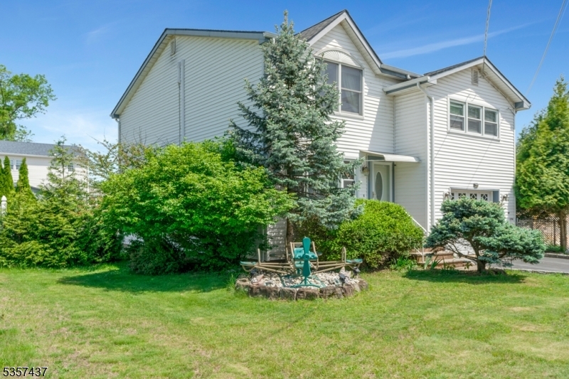 Property Photo:  124 6th St  NJ 08846 