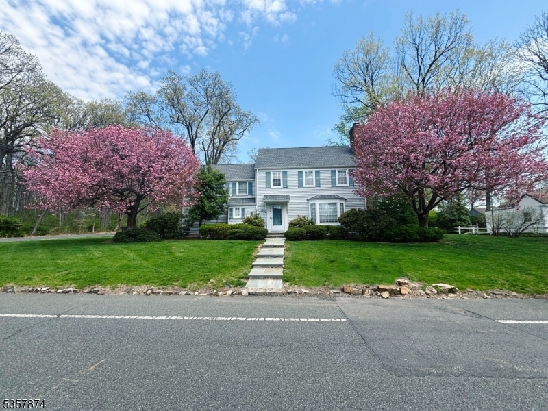 Property Photo: 330 Tanager Way NJ 07092
