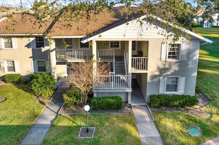 Property Photo:  1390 Oak Hill Drive 206  FL 34698 