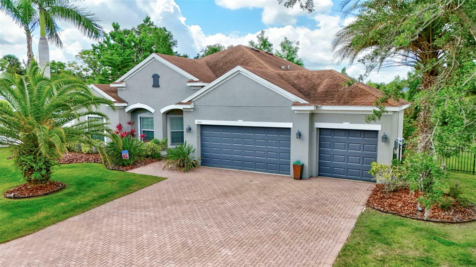 Property Photo: 7705 55th Street E FL 34222