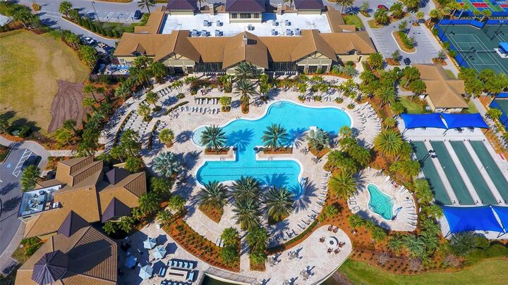 Property Photo:  17905 Waterville Place  FL 34202 