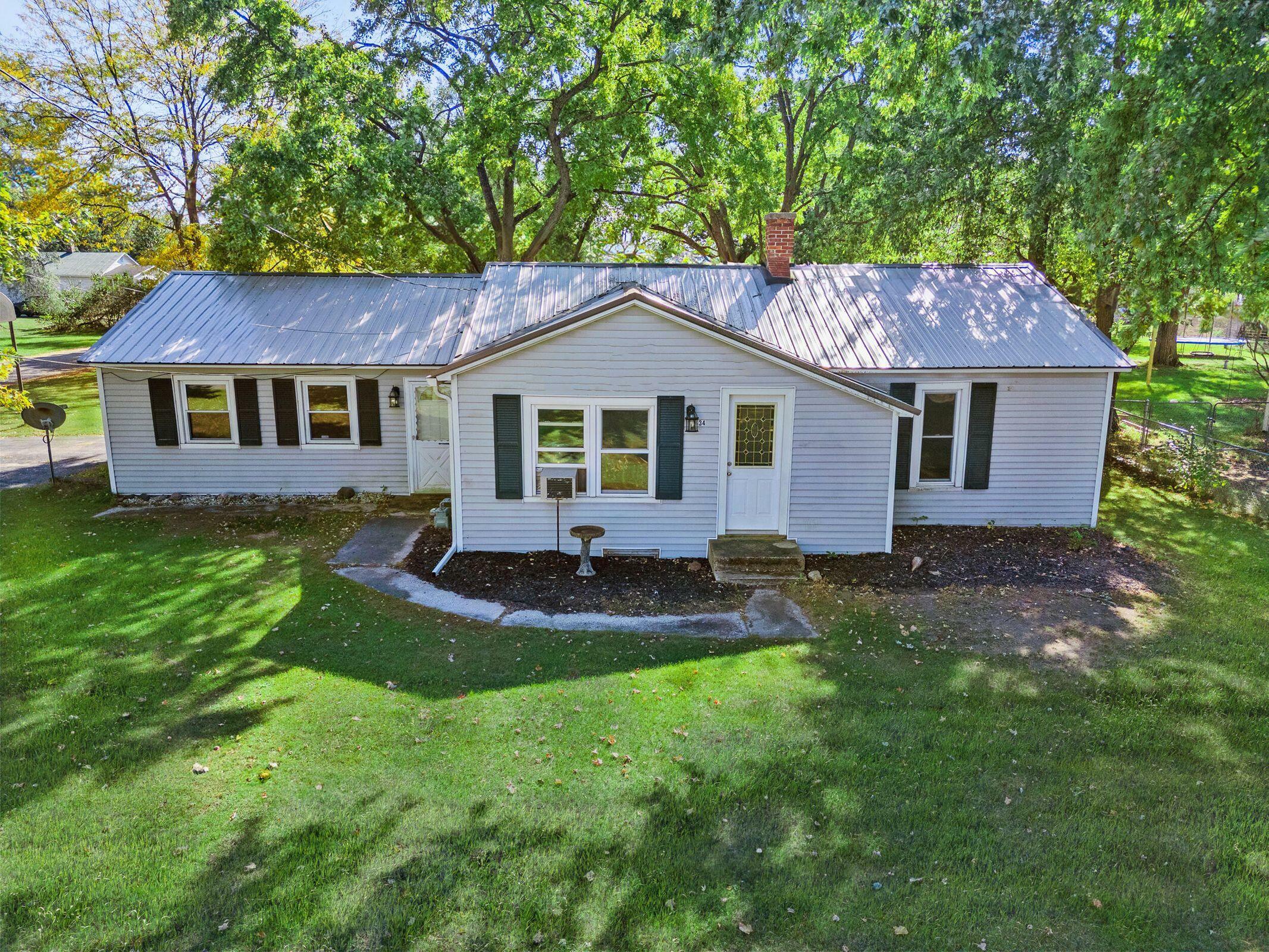 434 Walnut Street  Howard City MI 49329 photo