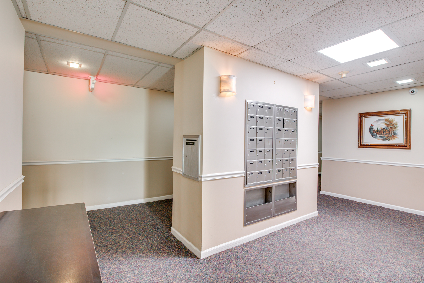 Property Photo: 5S040 Pebblewood Lane W503 IL 60563