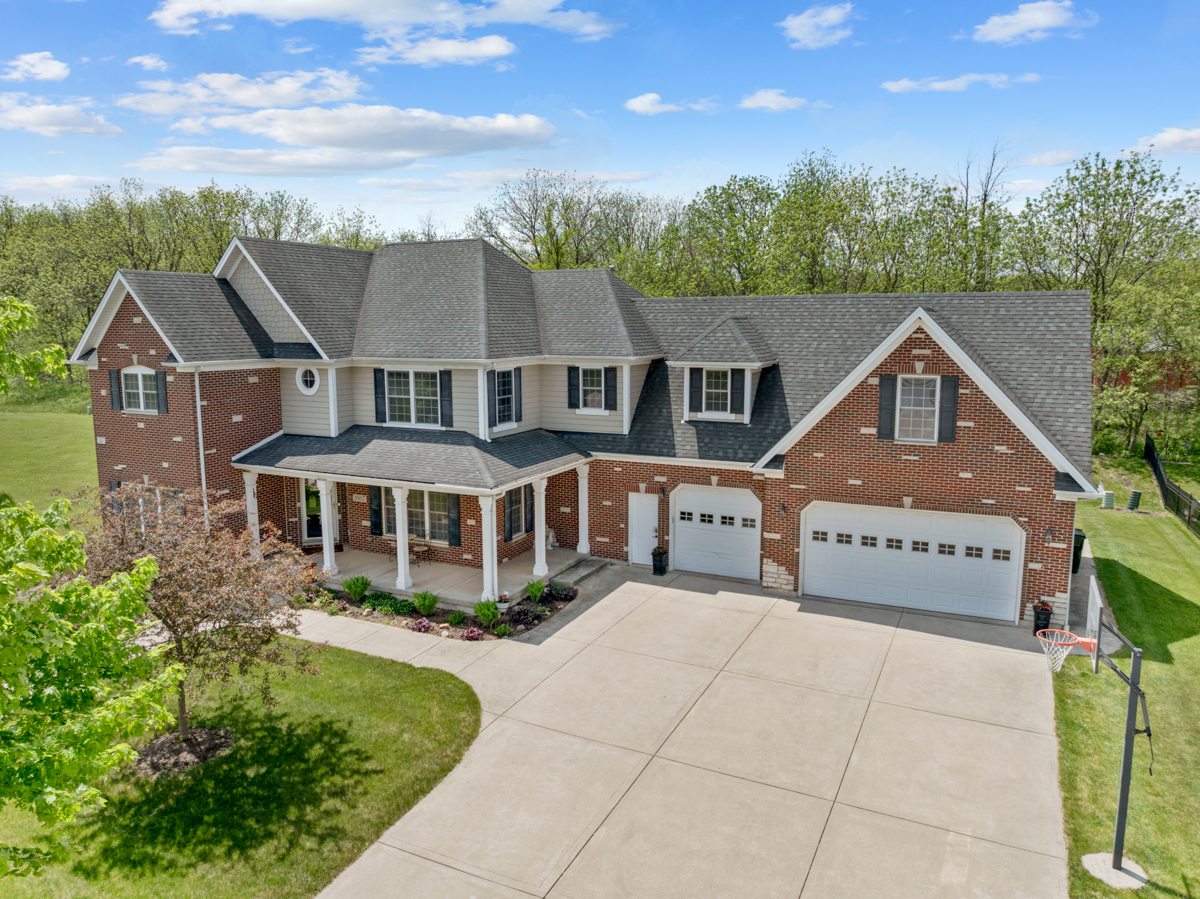 Property Photo: 1007 Secretariat Drive IL 60135