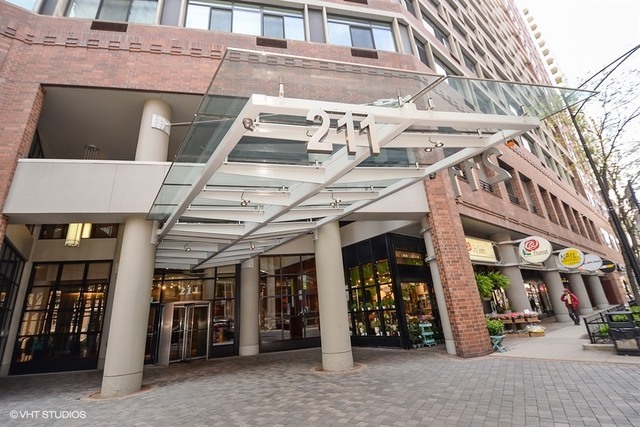Property Photo:  211 E Ohio Street 2207  IL 60654 