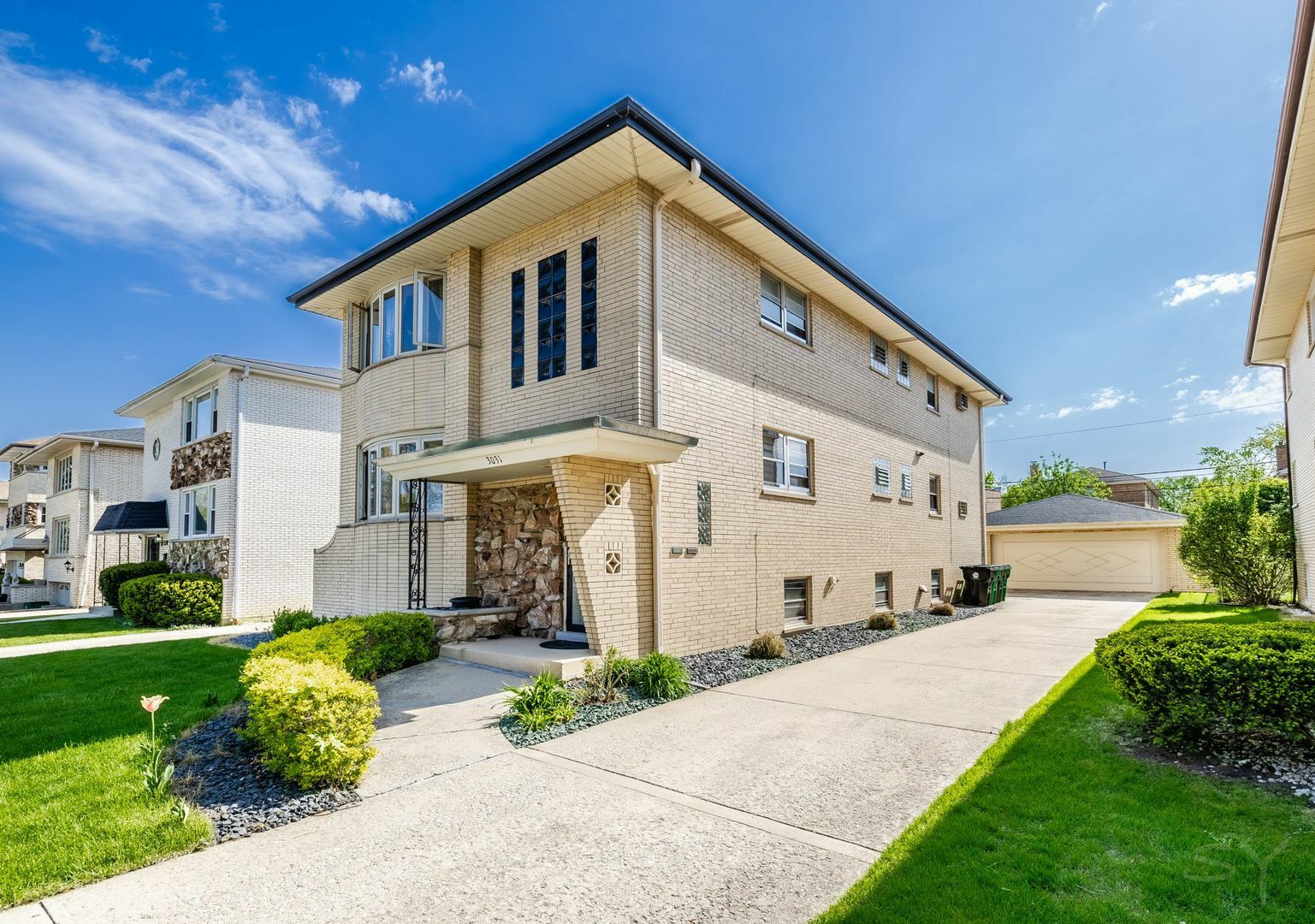 Property Photo: 3031 Kensington Avenue IL 60154