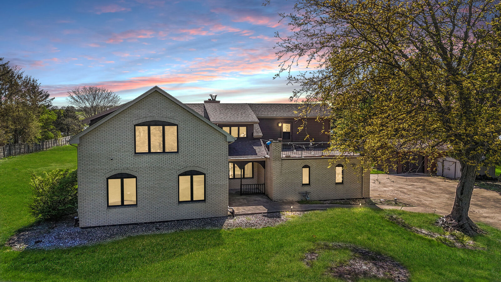 Property Photo:  3321 E Reichert Drive  IL 60417 