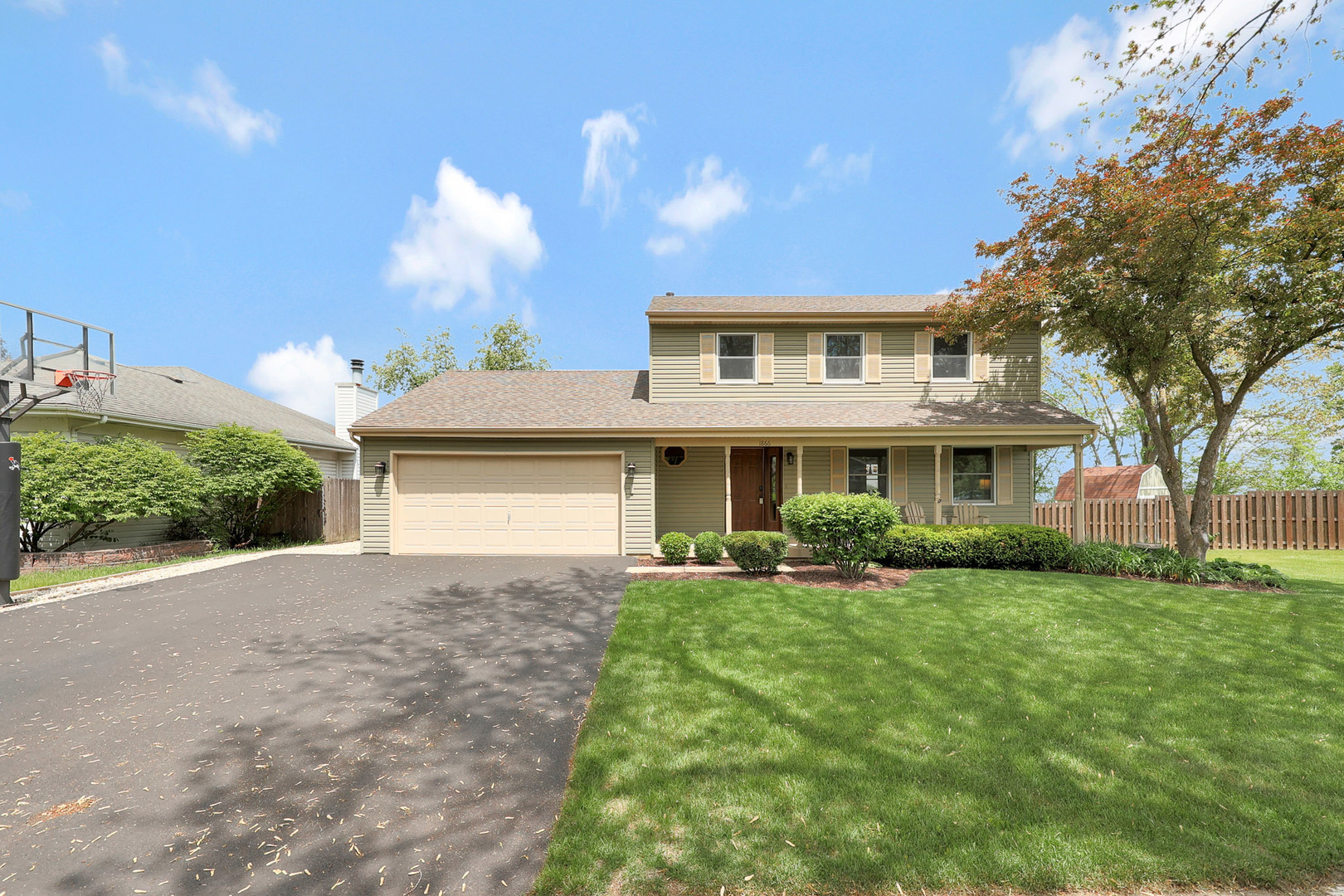 Property Photo: 1866 Chandler Avenue IL 60174