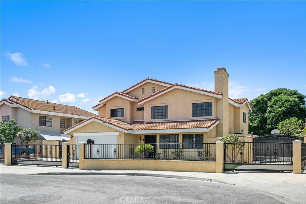 Property Photo: 2711 Caminar CA 91732