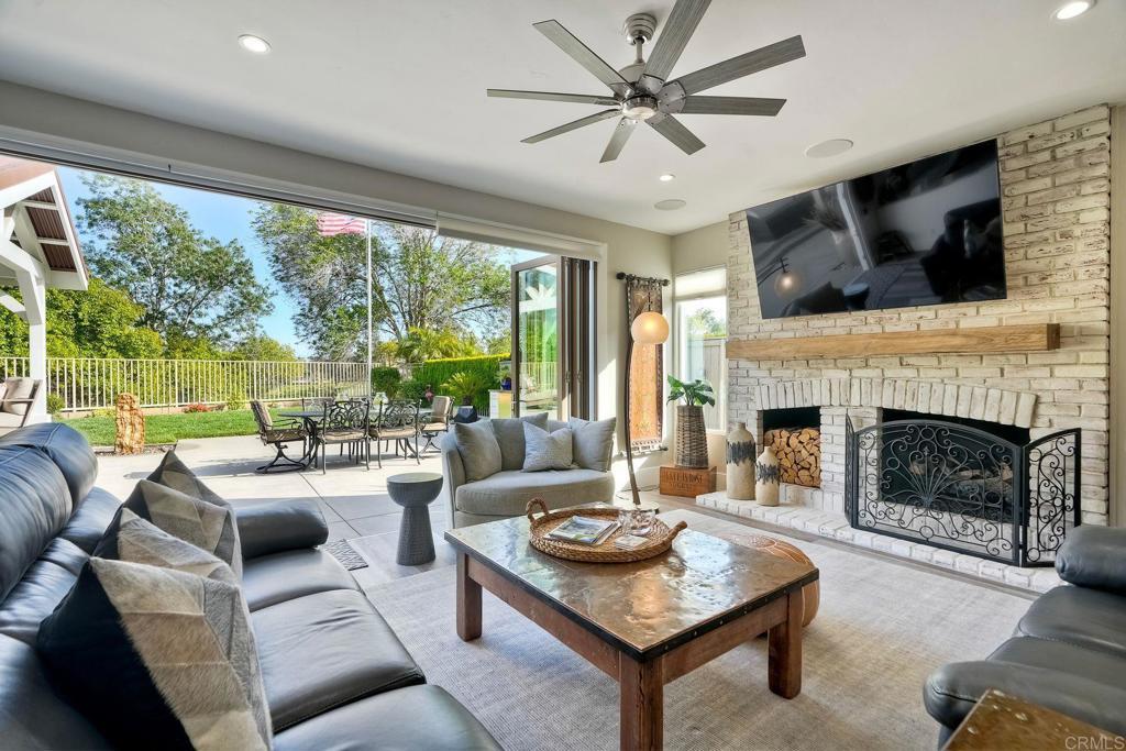 Property Photo: 1109 Countrywood Ln CA 92081