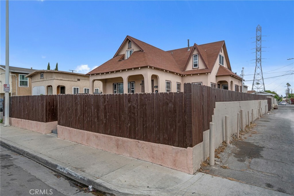 Property Photo: 1017 W 99th Street CA 90044