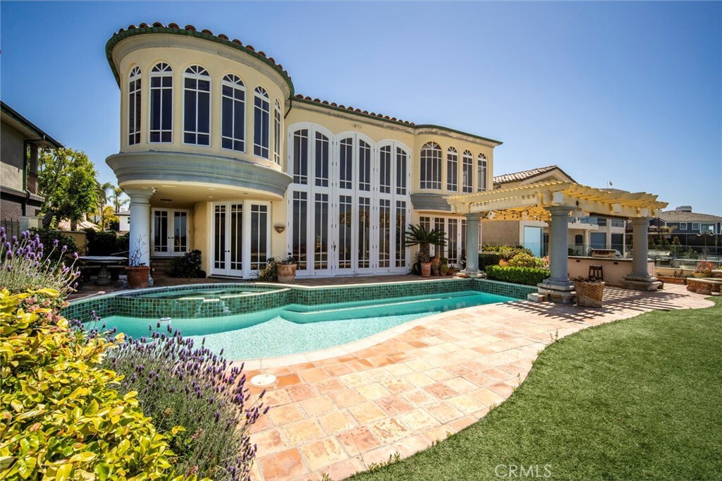 Property Photo:  3822 Vista Blanca  CA 92672 