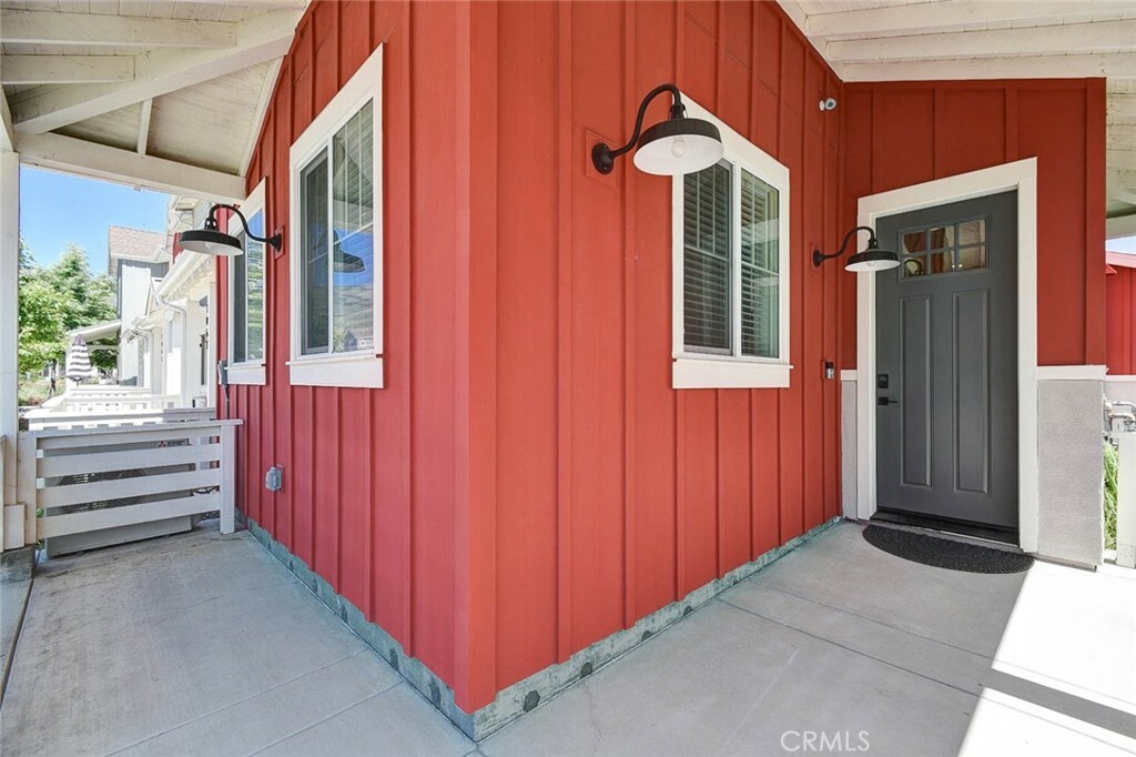 Property Photo:  1053 Tiburon Way  CA 93401 