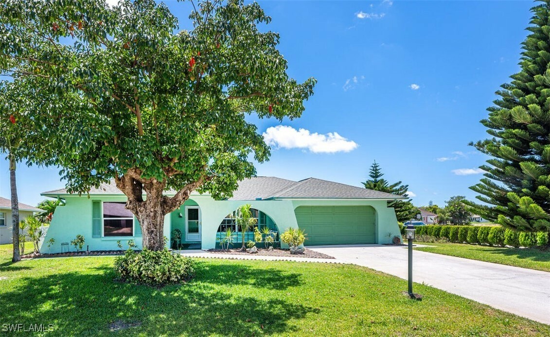 Property Photo: 938 Charlemagne Boulevard FL 34112
