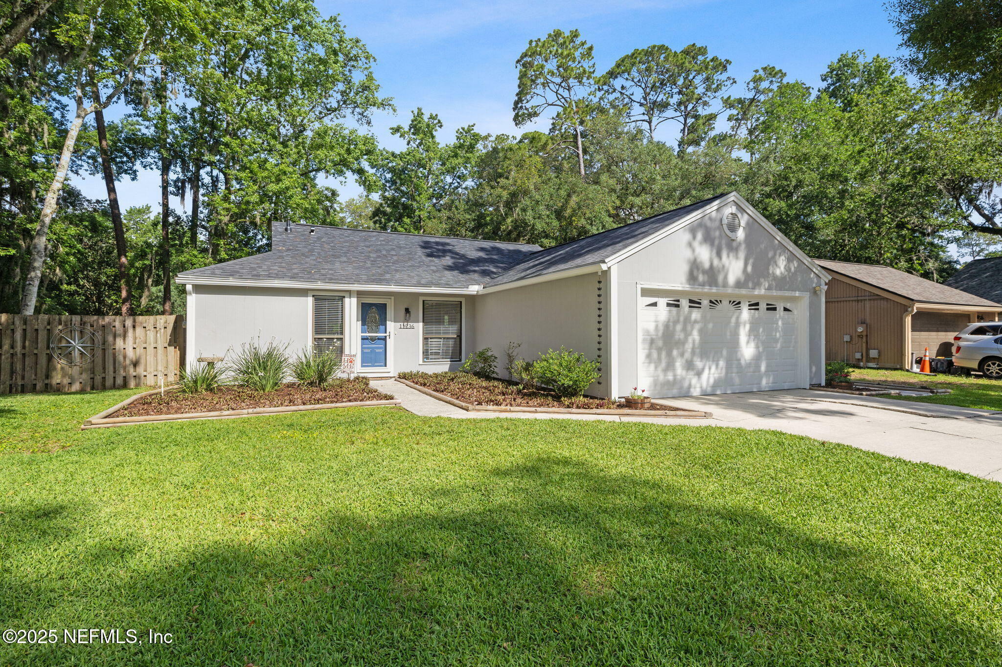 Property Photo: 11236 Southbury Place FL 32257