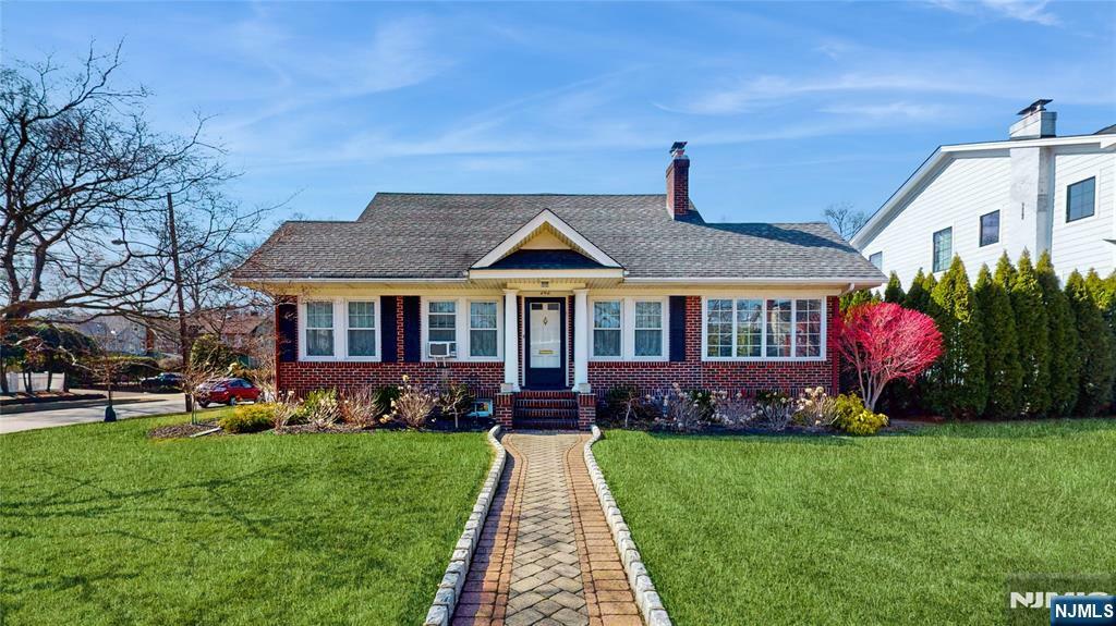 202 N Walnut Street  Ridgewood NJ 07450 photo