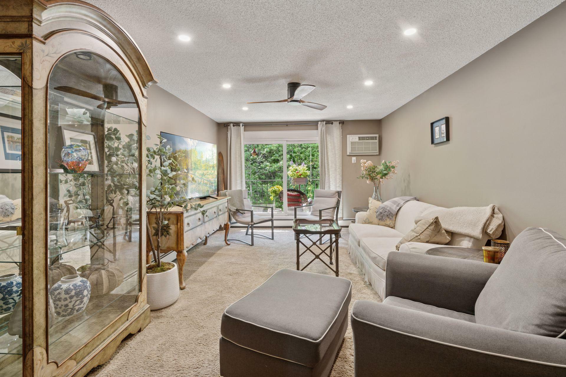 Property Photo: 215 Barry Avenue S 306 MN 55391