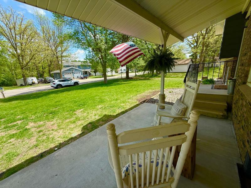 Property Photo: 725 8th Street NE MN 56479