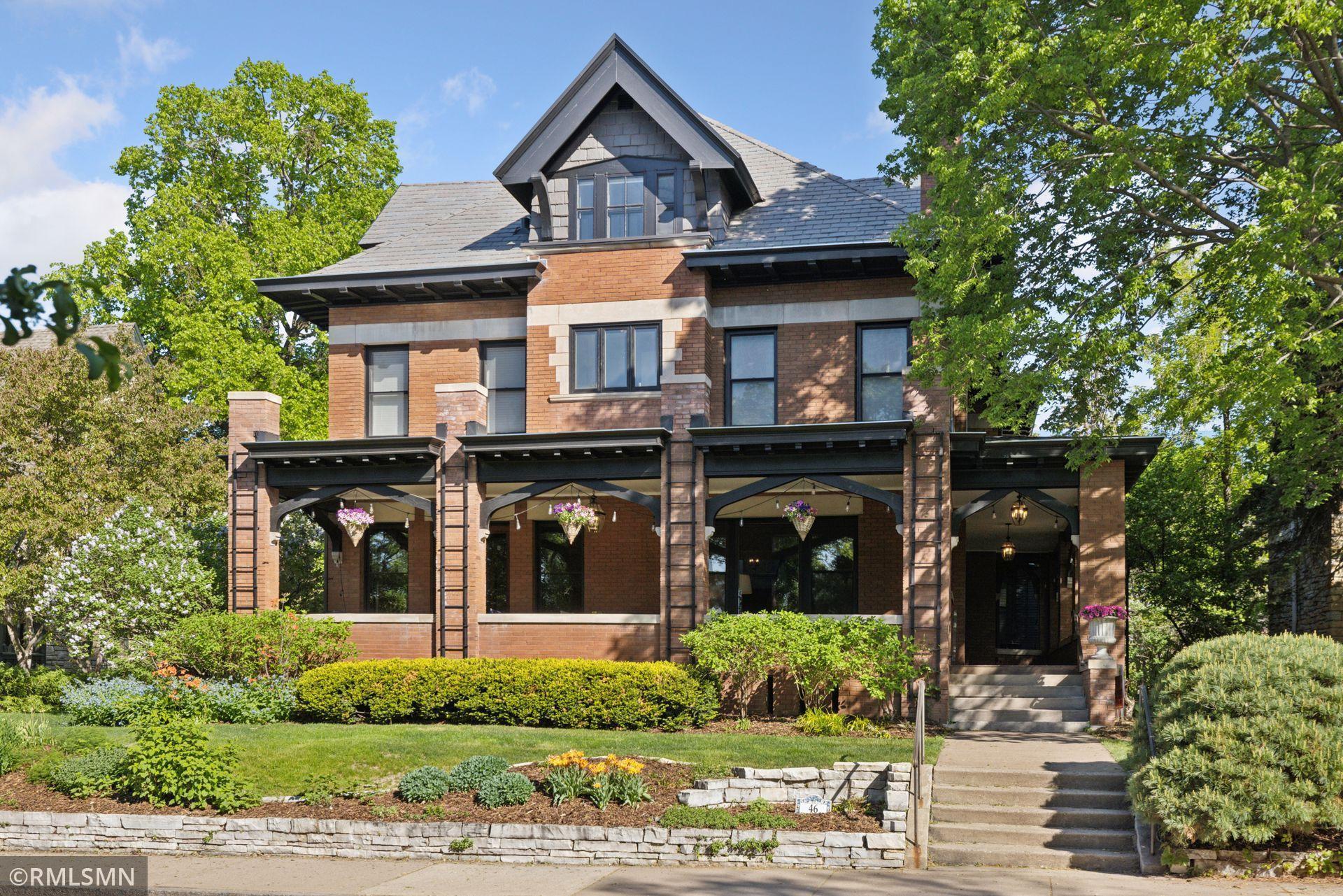 Property Photo: 46 Crocus Place MN 55102