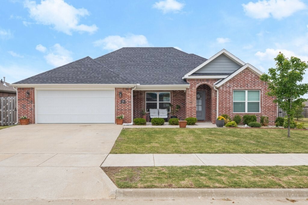 28 E Loveland Loop  Farmington AR 72730 photo