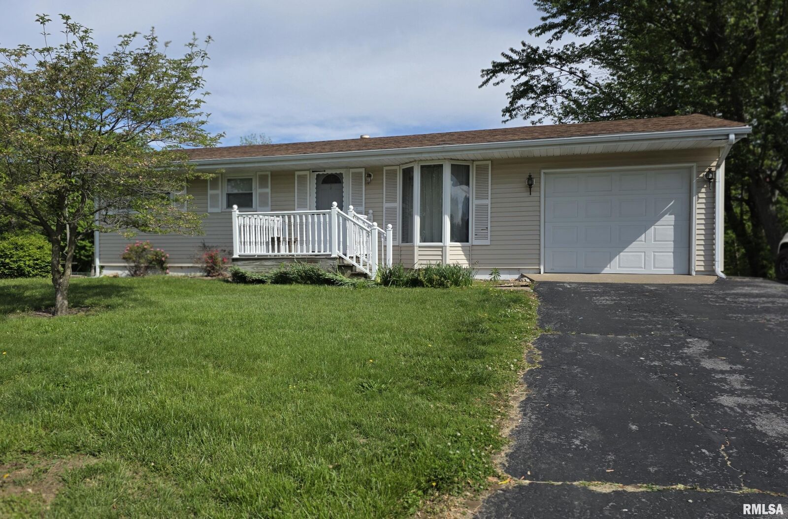 Property Photo: 3141 Center Drive IL 62301-6414