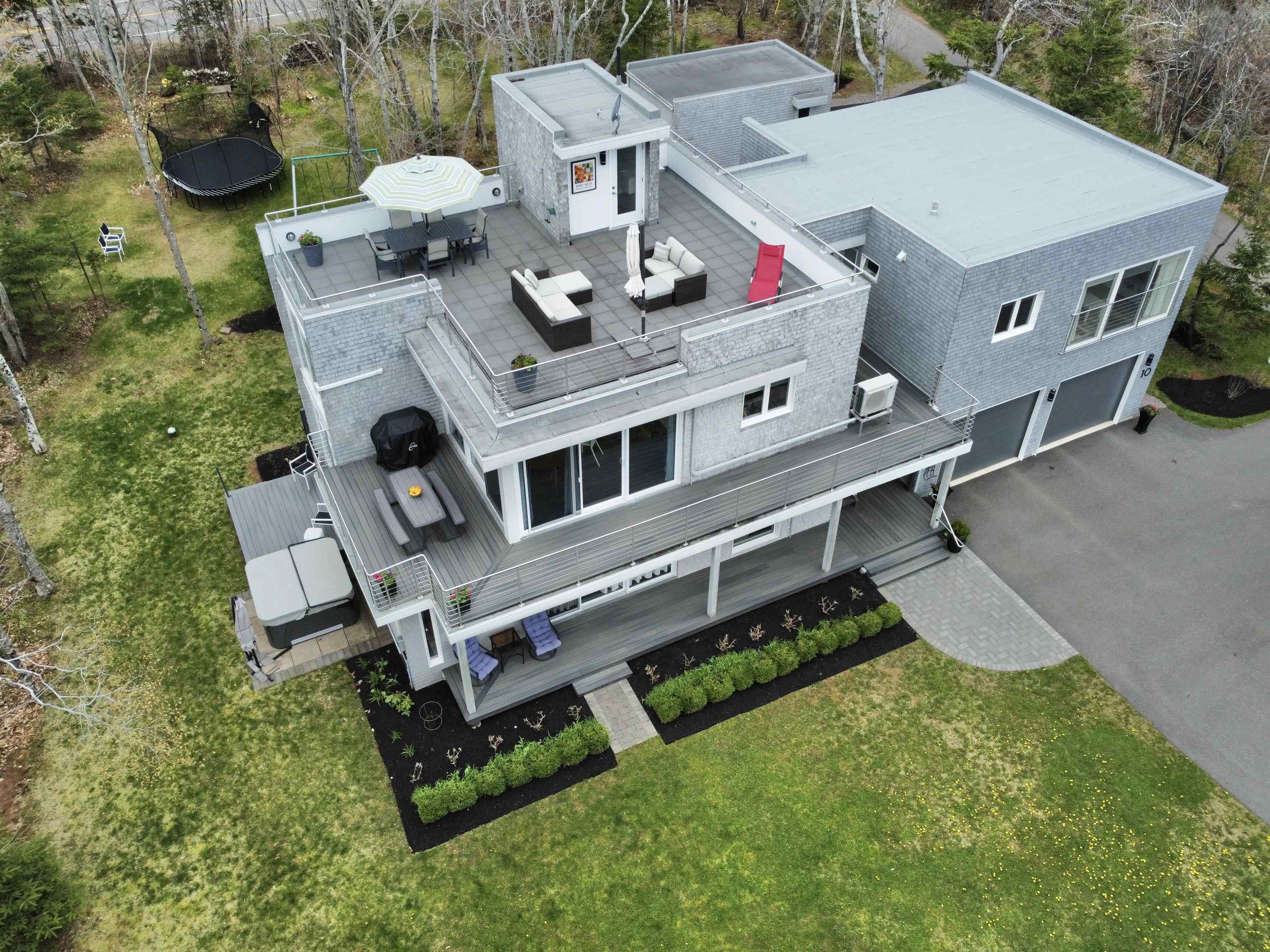 Property Photo:  10 Lupin Lane  PE C1E 2T3 
