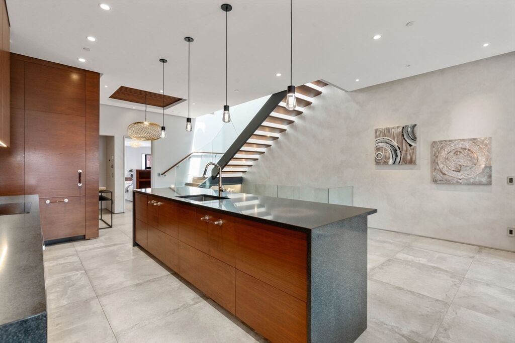 Property Photo: 393 Marlborough St 8 MA 02115