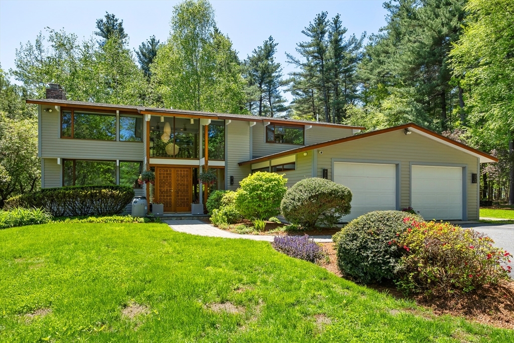 Property Photo:  86 Stonehedge Place  MA 01719 