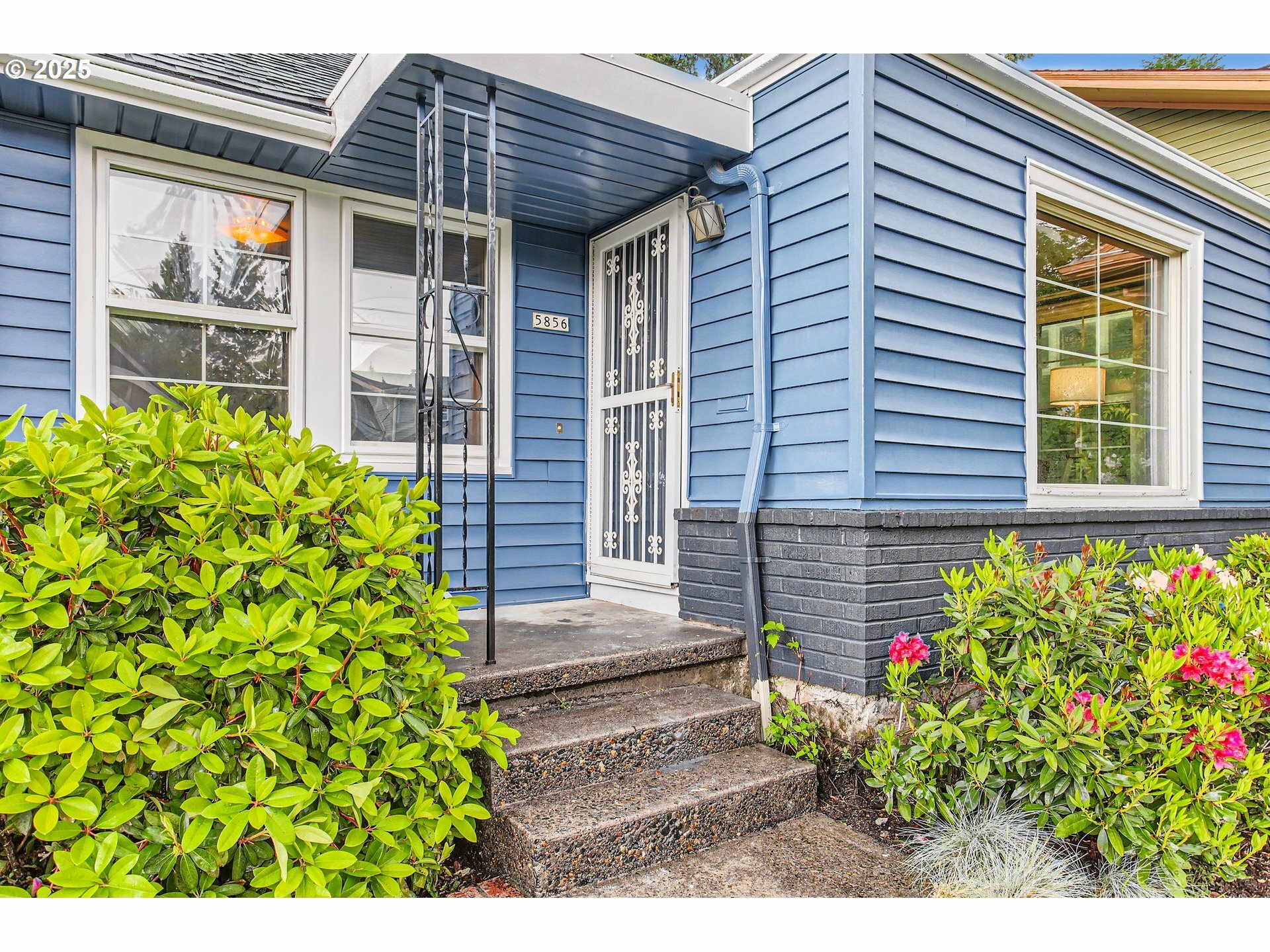 Property Photo:  5856 NE 27th Ave  OR 97211 