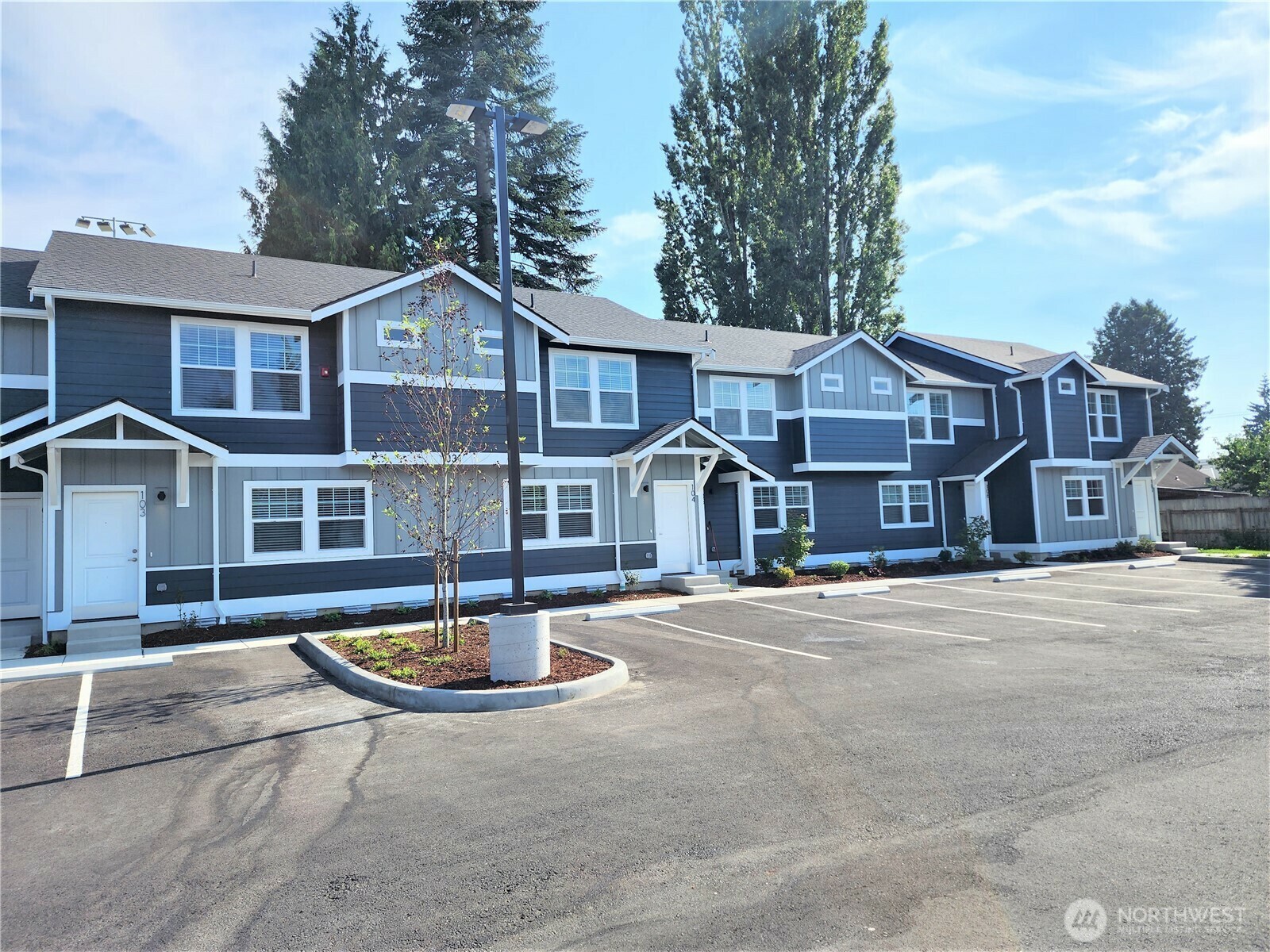 Property Photo: 1039 Cedar Avenue 103 WA 98270
