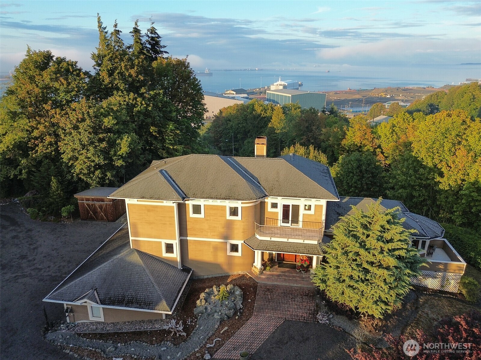 Property Photo: 706 W 4th Street WA 98363