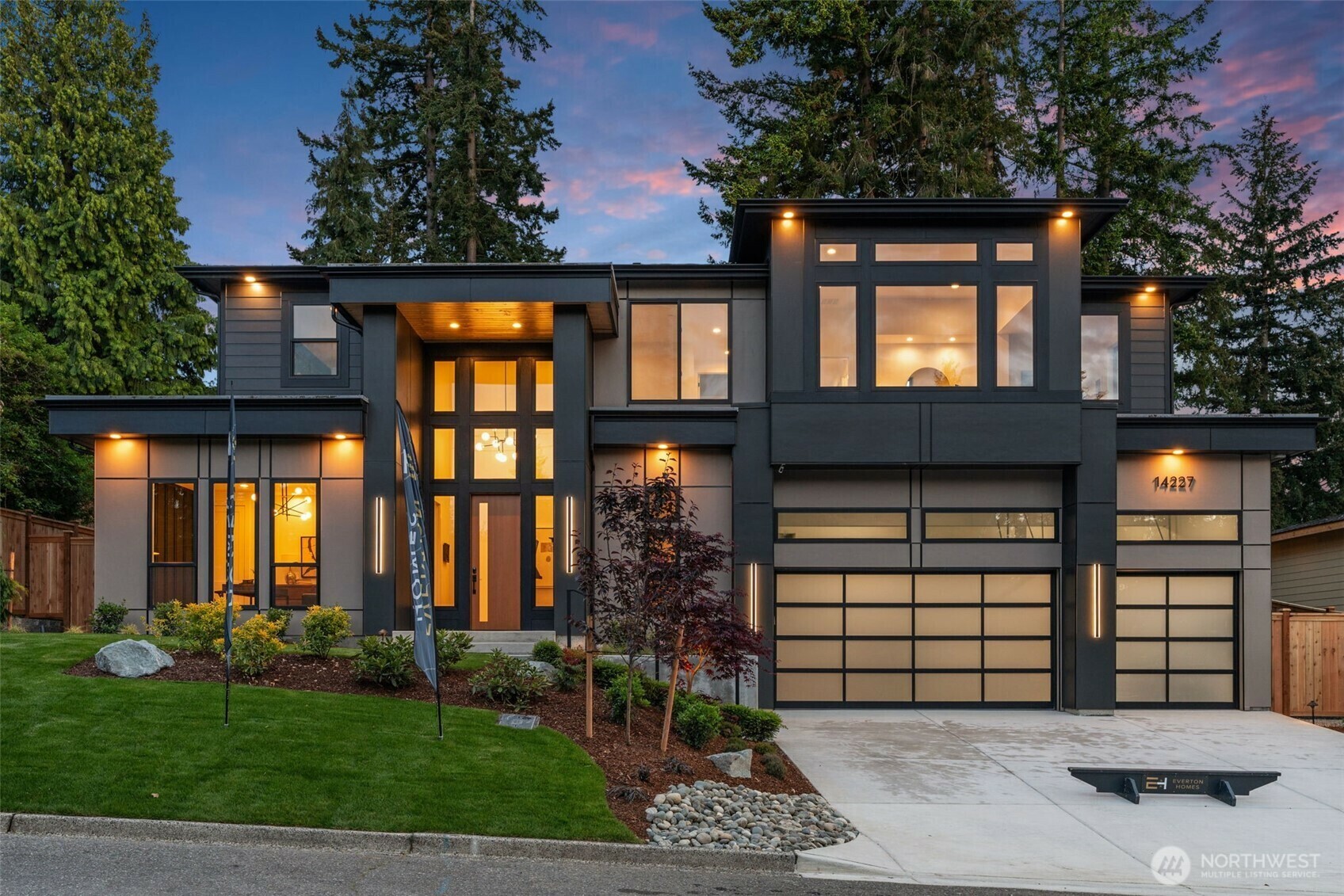 Property Photo: 14227 SE 37th Street WA 98006