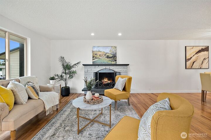 Property Photo: 3718 S 268th Street WA 98032