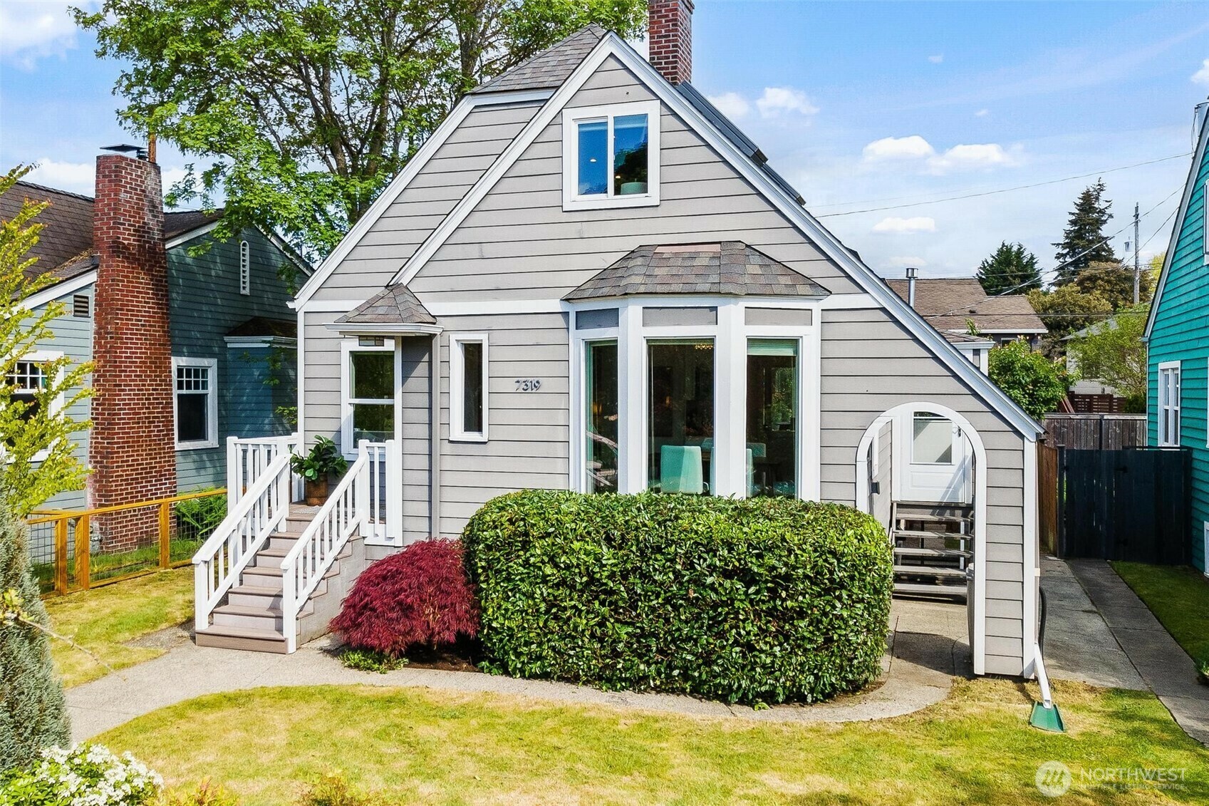 Property Photo:  7319  Keen Way N  WA 98103 