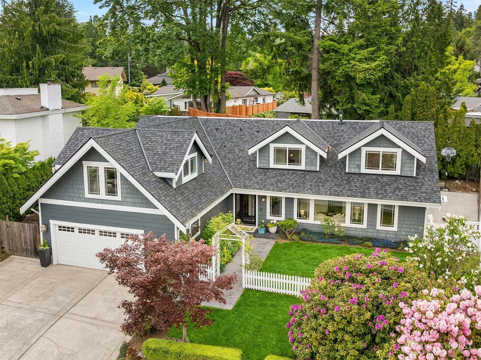 Property Photo: 1407 177th Avenue NE WA 98008