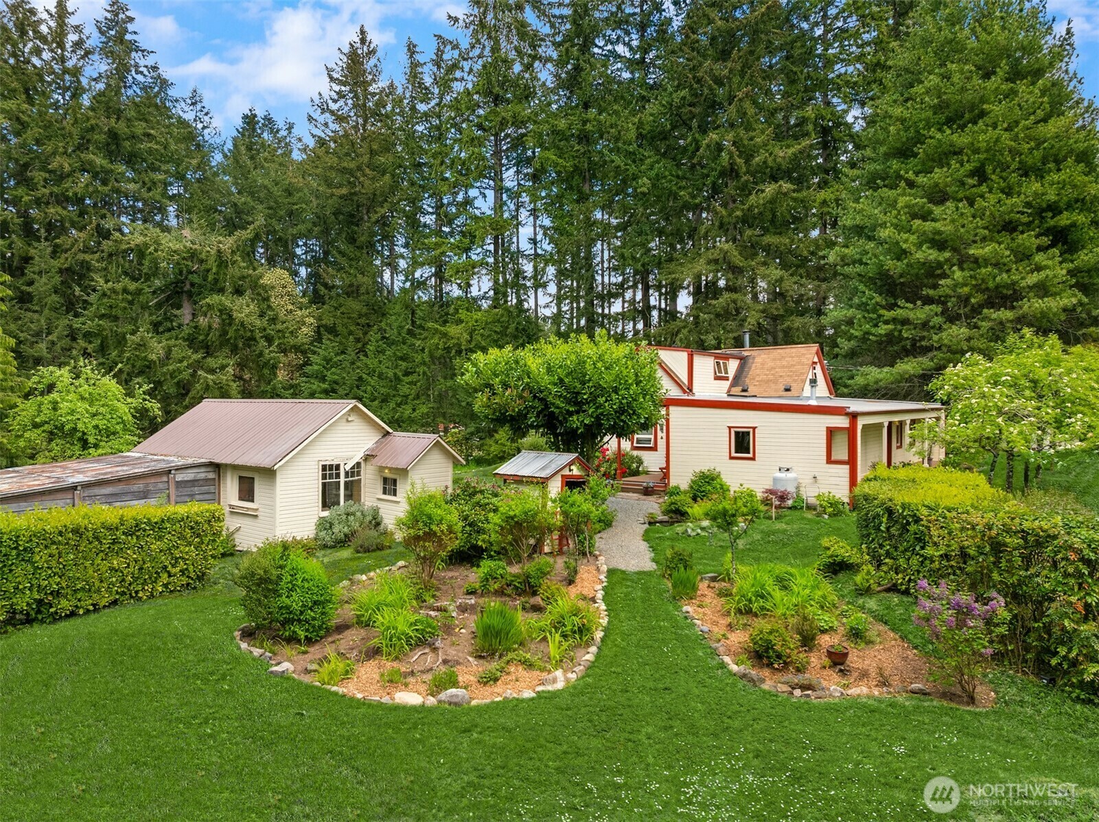 Property Photo: 6981 Island Center Road NE WA 98110