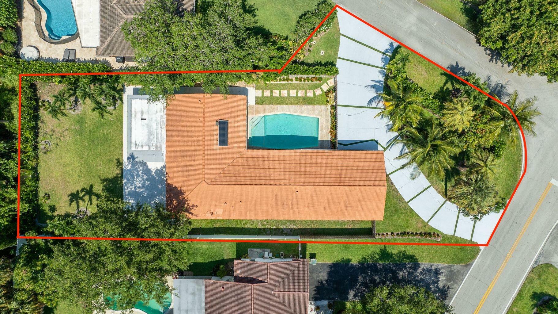Property Photo: 701 NW 8th Avenue FL 33486