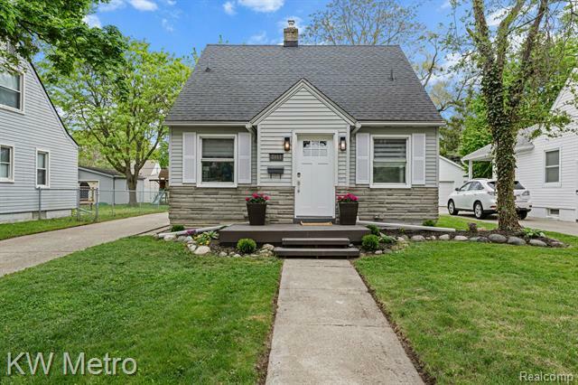 2111 Bacon Avenue  Berkley MI 48072 photo