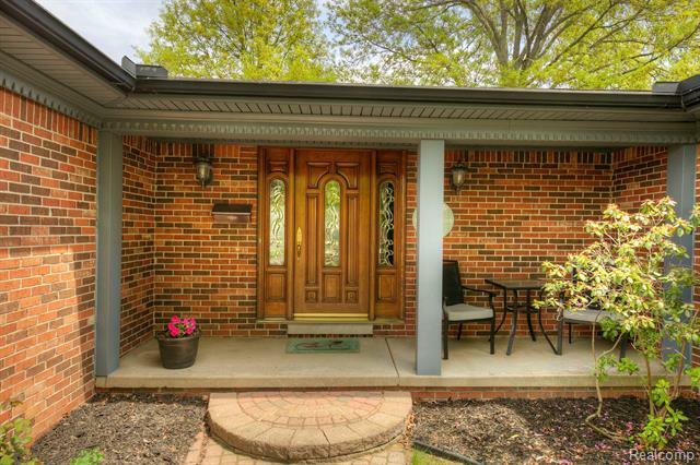 Property Photo: 43266 Barchester Road MI 48187